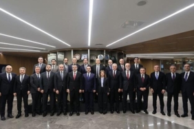 bakan-kacir-tbb-yonetim-kurulu-toplantisina-katildi-AdtUss4J.jpg