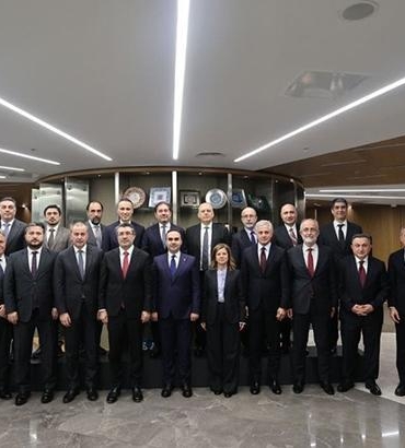 bakan-kacir-tbb-yonetim-kurulu-toplantisina-katildi-AdtUss4J.jpg