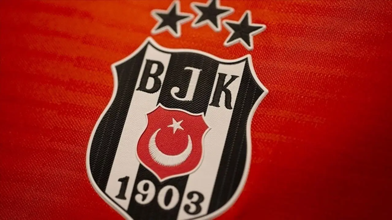 besiktas-birbirine-benzeyen-pozisyonlarda-topu-aglarinda-gorerek-kaybetti-icAiOcK8.jpg