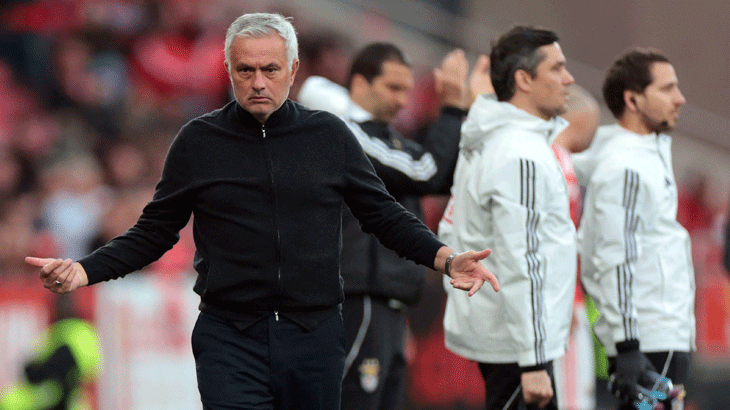 jose-mourinho-surprizi-geri-donuyor-489ezb71.jpg