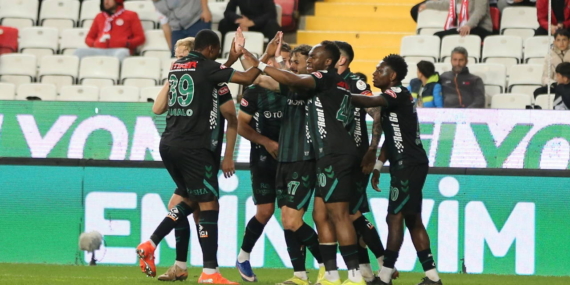 konyaspor-yenilmezlik-serisini-6-maca-cikardi-qL9f42Ow.jpg