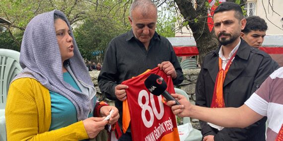 okul-saldirisinda-olen-adnan-gokturk-yesilin-annesi-galatasarayin-5-yildizli-formasini-alacaktik-hSMJwYOx.jpg