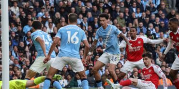 premier-ligde-dev-macta-manchester-city-arsenali-devirdi-PTVX4JF5.jpg