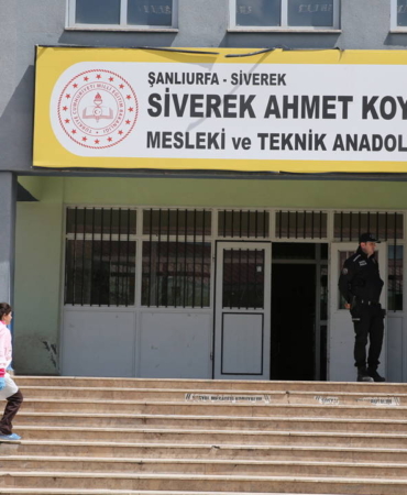 sanliurfadaki-lise-saldirisina-dair-chpden-aciklama-bir-guvenlik-eksigi-oldugu-ortada-R8TFJm49.jpg