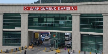 sarp-sinir-kapisindan-1-milyona-yakin-yolcu-gecti-Tj5IY5Y7.jpg