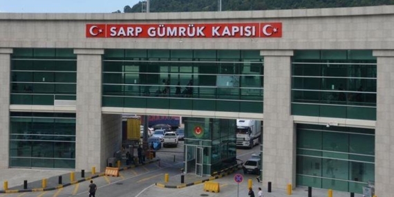 sarp-sinir-kapisindan-1-milyona-yakin-yolcu-gecti-Tj5IY5Y7.jpg