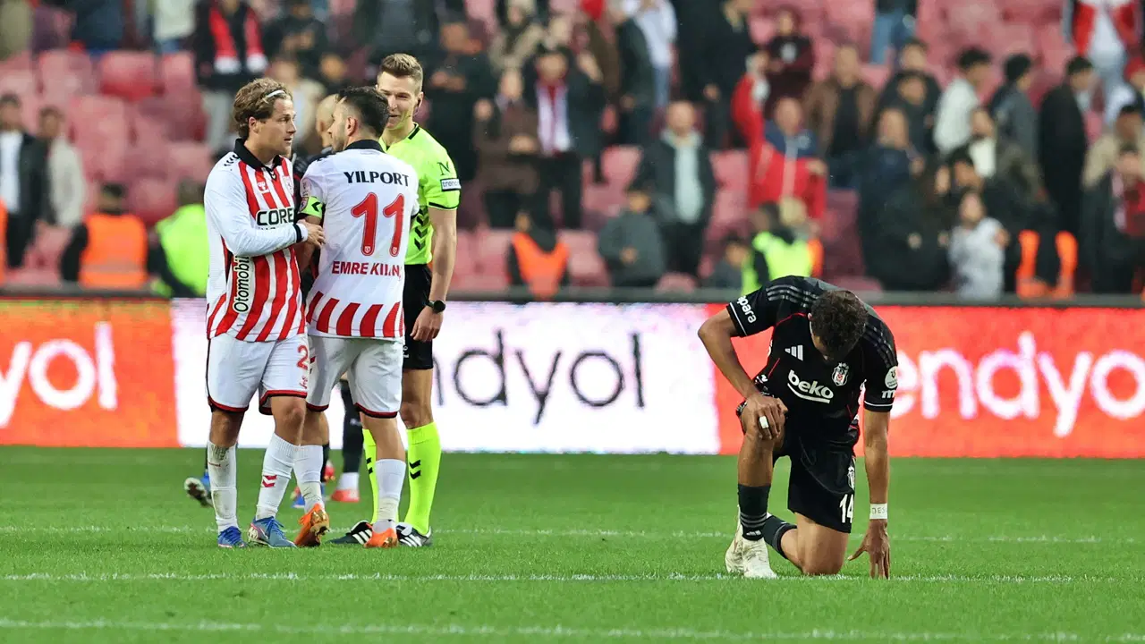 spor-yazarlari-samsunspor-besiktas-macini-degerlendirdi-gereken-mucadeleyi-gostermemenin-bir-bedeli-olmali-Tqm7IWPu.jpg