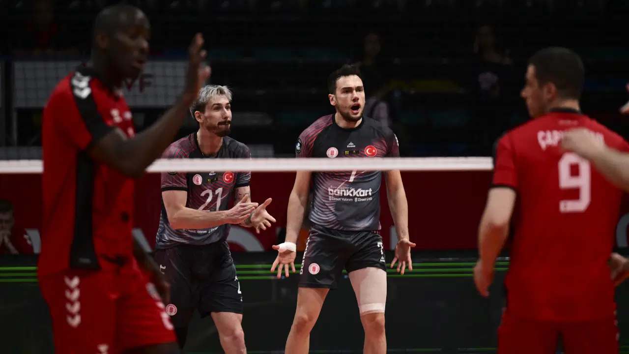 voleybol-efeler-liginde-birinci-finalist-asik-r-oldu-ca5NlKXA.jpg
